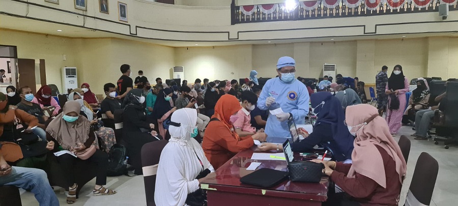 Operasi Servak Lanal Banjarmasin Bersinergi Kadin Kabupaten Banjar, Sediakan 1.000 Dosis Vaksin Astra Zeneca dan Sinovac