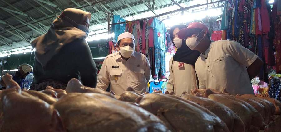 Sidak di Pasar Tradisional Martapura Jelang Nataru, Disperindag Alhamdulillah Masih Stabil