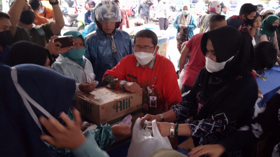 Gelar Operasi Pasar Murah, 1.200 Liter Minyak Goreng Ludes Terjual Kurun Waktu 1 Jam
